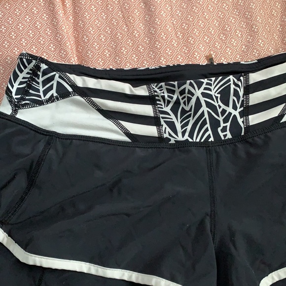 Lulu lemon shorts - Picture 2 of 6